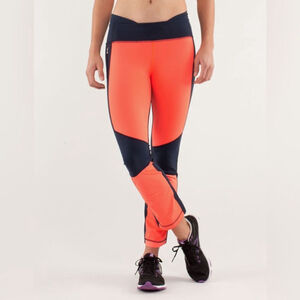 Lululemon Pump It Up Pant-Inkwell / Light Flare- Size 4